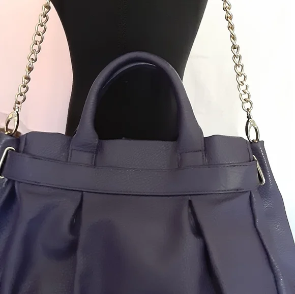 Olive and Joy Purple Handbag Like New Hobo - Picture 9 of 10